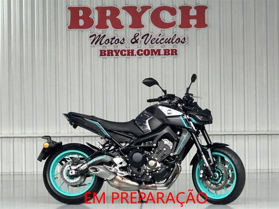 YAMAHA MT-09 